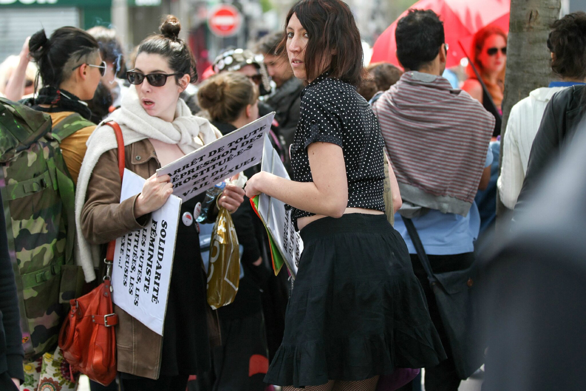 1/9. Des prostituées manifestent à Paris pour la dépénalisation du racolage. © Michel Stoupak. Dim 02.06.2013, 15h05m12.