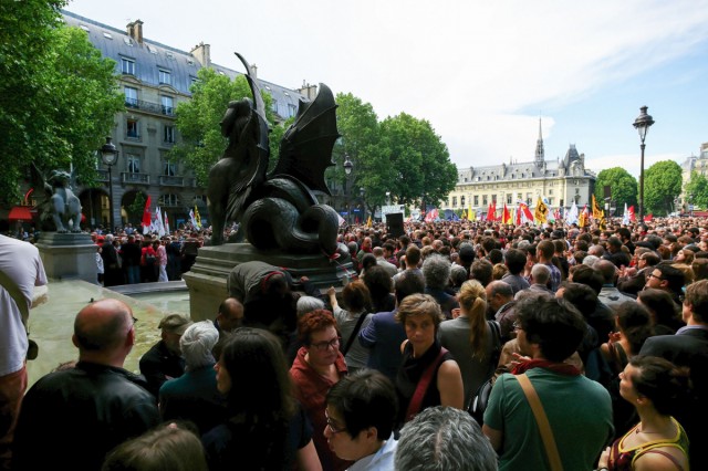 14/18. À Paris, des milliers de personnes rendent hommage à Clément Méric. © Michel Stoupak. Jeu 06.06.2013, 18h40m16.