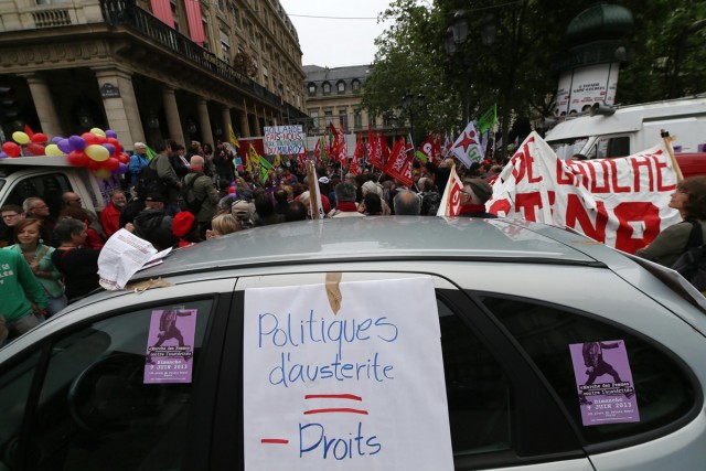 4/18. Une « marche des femmes contre l’austérité ». © Michel Stoupak. Dim 09.06.2013, 14h21m21.