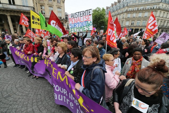 7/18. Une « marche des femmes contre l’austérité ». © Michel Stoupak. Dim 09.06.2013, 14h39m34.