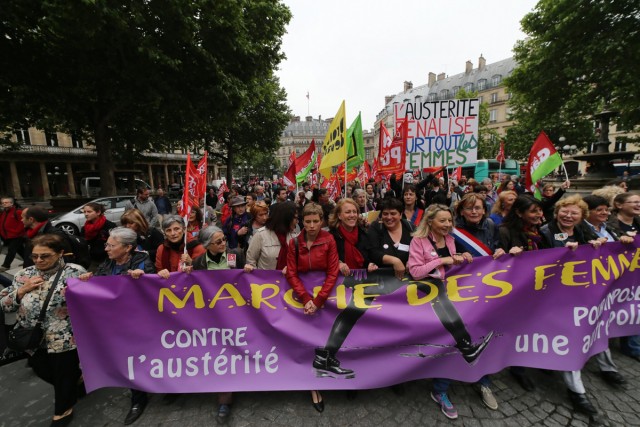 10/18. Une « marche des femmes contre l’austérité ». © Michel Stoupak. Dim 09.06.2013, 14h44m15.