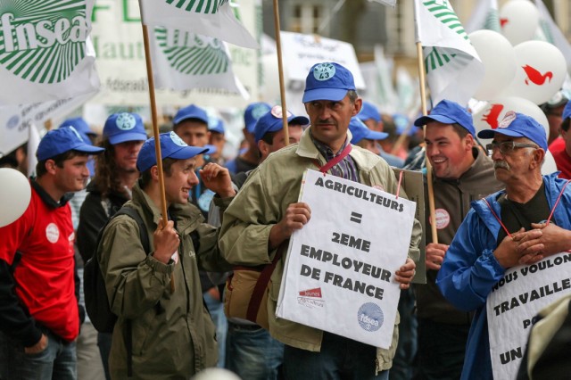 31/36. Les agriculteurs en colère marchent sur Paris. © Michel Stoupak. Dim 23.06.2013, 11h40m36.