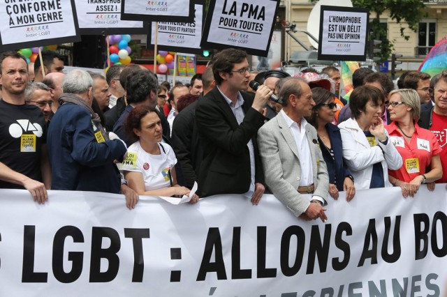 6/36. Première Gay Pride depuis le « Mariage pour tous ». © Michel Stoupak. Sam 29.06.2013, 13h41m27.