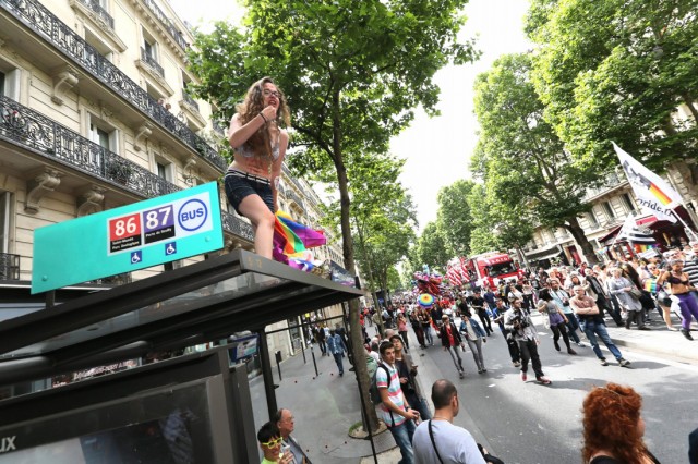 20/36. Première Gay Pride depuis le « Mariage pour tous ». © Michel Stoupak. Sam 29.06.2013, 15h59m44.