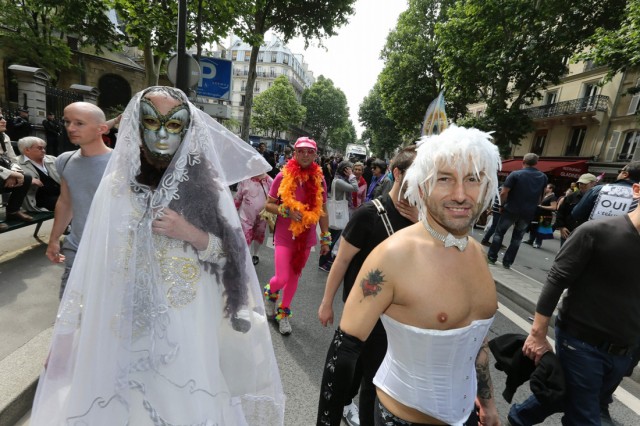 26/36. Première Gay Pride depuis le « Mariage pour tous ». © Michel Stoupak. Sam 29.06.2013, 16h16m05.