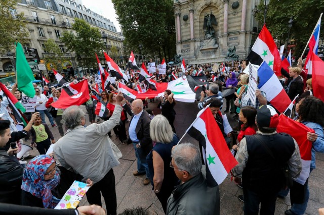 2/26. Manifestation à Paris contre une action en Syrie. © Michel Stoupak. Dim 08.09.2013, 15h56m22.