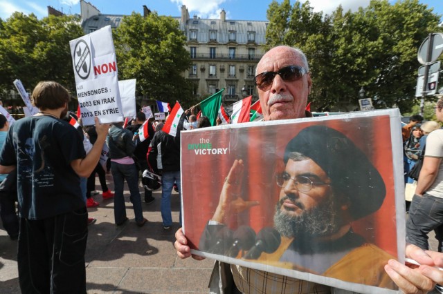 6/26. Manifestation à Paris contre une action en Syrie. © Michel Stoupak. Dim 08.09.2013, 15h59m18.