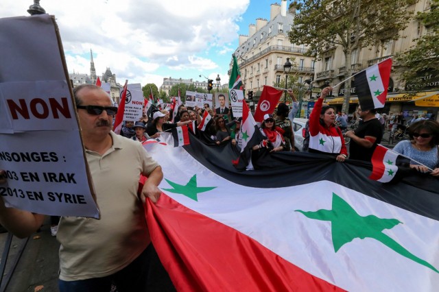 15/26. Manifestation à Paris contre une action en Syrie. © Michel Stoupak. Dim 08.09.2013, 16h51m27.