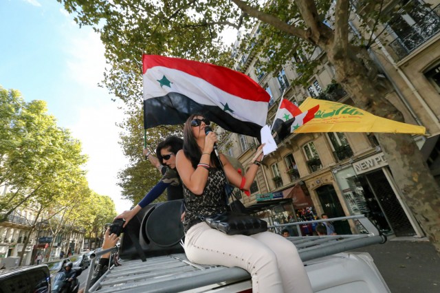 22/26. Manifestation à Paris contre une action en Syrie. © Michel Stoupak. Dim 08.09.2013, 17h08m20.
