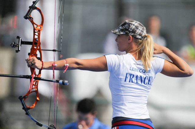 5/16. La France devient championne du Monde en double mixte arc à poulies. © Michel Stoupak. Sam 21.09.2013, 13h26m13.