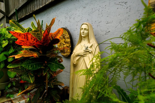 10/27. Le jardin du couvent des Sœurs de l’Adoration. © Michel Stoupak. Dim 22.09.2013, 14h43m22.