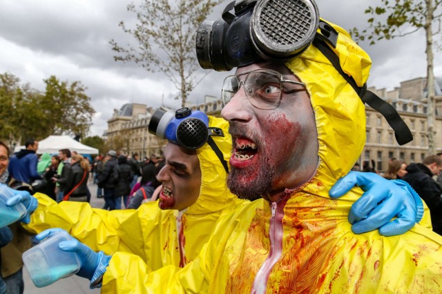 14/25. Les zombies marchent sur Paris. © Michel Stoupak. Sam 12.10.2013, 13h24m07.