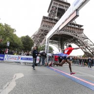 1/8. L’Ethiopien Tebalu Zawude Heyi remporte les 20 km de Paris. © Michel Stoupak. Dim 13.10.2013, 10h57m13.