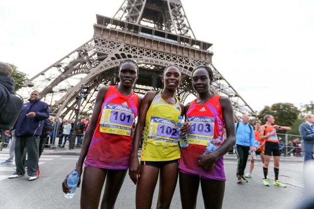 7/7. La Kényane Sarah Chepchirchir remporte les 20 km de Paris. © Michel Stoupak. Dim 13.10.2013.