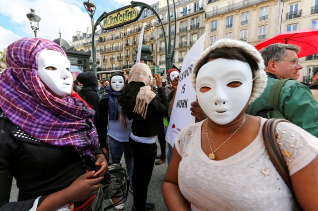 8/24. Prostitution : manifestation contre la pénalisation des clients. © Michel Stoupak. Sam 26.10.2013, 13h13m43.