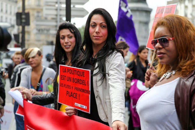 14/24. Prostitution : manifestation contre la pénalisation des clients. © Michel Stoupak. Sam 26.10.2013, 13h25m09.