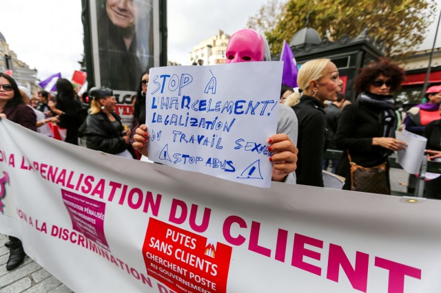 19/24. Prostitution : manifestation contre la pénalisation des clients. © Michel Stoupak. Sam 26.10.2013, 13h38m10.