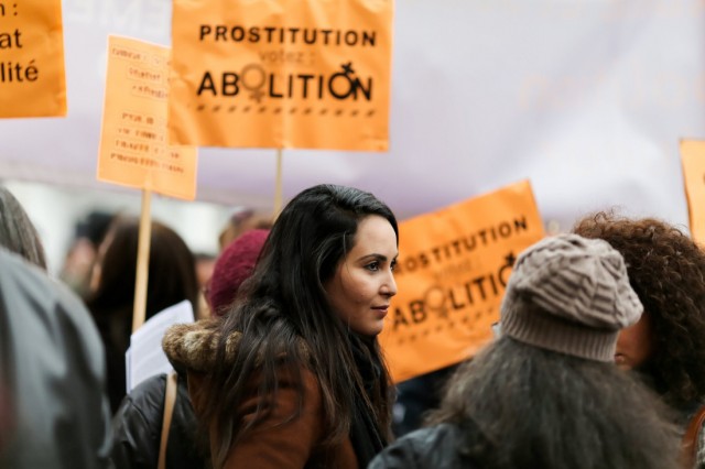 5/27. Manifestation contre la prostitution et les violences aux femmes. © Michel Stoupak. Sam 23.11.2013, 14h32m25.