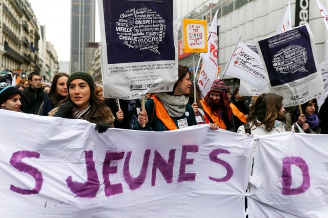 18/27. Manifestation contre la prostitution et les violences aux femmes. © Michel Stoupak. Sam 23.11.2013, 14h48m03.