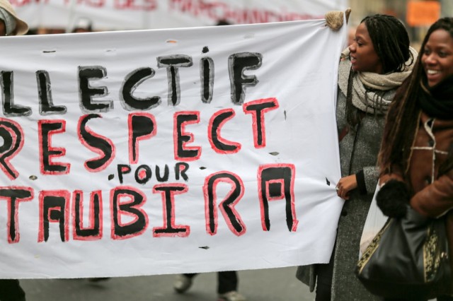 20/27. Manifestation contre la prostitution et les violences aux femmes. © Michel Stoupak. Sam 23.11.2013, 14h50m02.