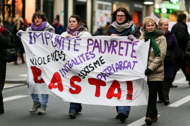 21/27. Manifestation contre la prostitution et les violences aux femmes. © Michel Stoupak. Sam 23.11.2013, 14h50m40.