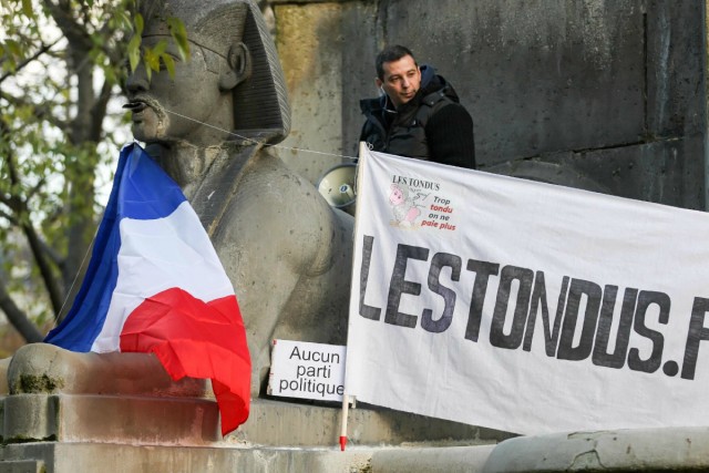 7/18. Paris : mobilisation contre le « matraquage fiscal ». © Michel Stoupak. Sam 30.11.2013, 14h49m33.