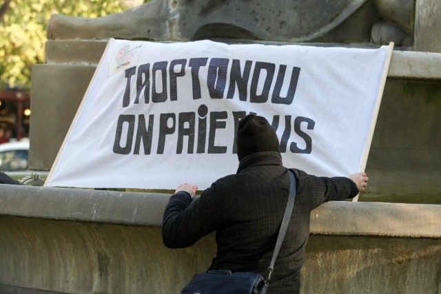 9/18. Paris : mobilisation contre le « matraquage fiscal ». © Michel Stoupak. Sam 30.11.2013, 15h06m17.