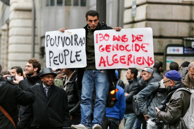 16/21. Défilé pour l’égalité et contre le racisme. © Michel Stoupak. Sam 07.12.2013, 15h39m44.