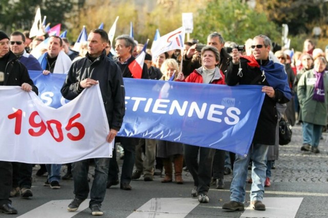 5/22. « Résistance républicaine » défile dans Paris. © Michel Stoupak. Dim 08.12.2013.
