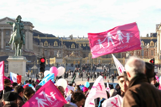 15.12.2013. La Manif pour tous dénonce la &quot;familiphobie&quot; du gouvernement