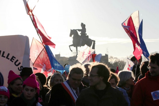 15.12.2013. La Manif pour tous dénonce la &quot;familiphobie&quot; du gouvernement