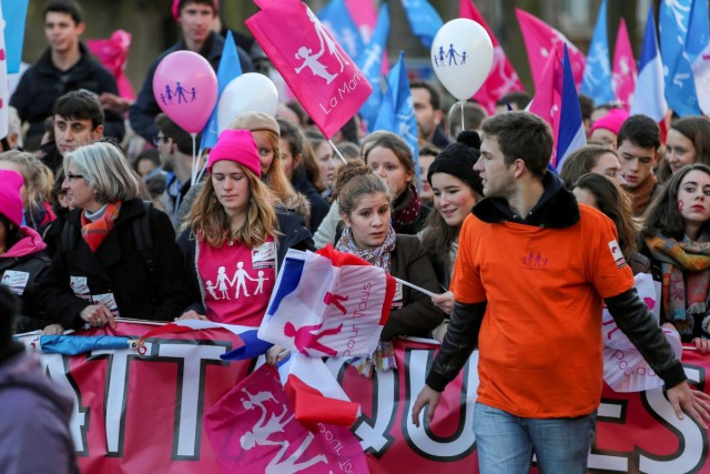 15.12.2013. La Manif pour tous dénonce la &quot;familiphobie&quot; du gouvernement