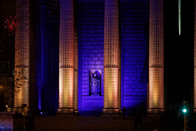 13/18. La Madeleine illuminée. © Michel Stoupak. Sam 21.12.2013, 18h36m00.