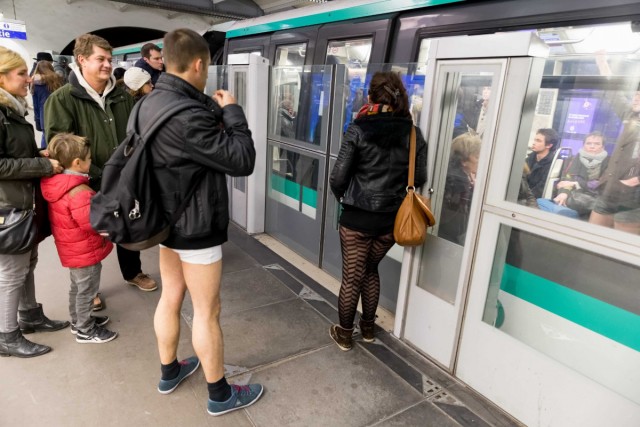 12.01.2014. « No Pants Subway Ride », ou comment prendre le métro en slip