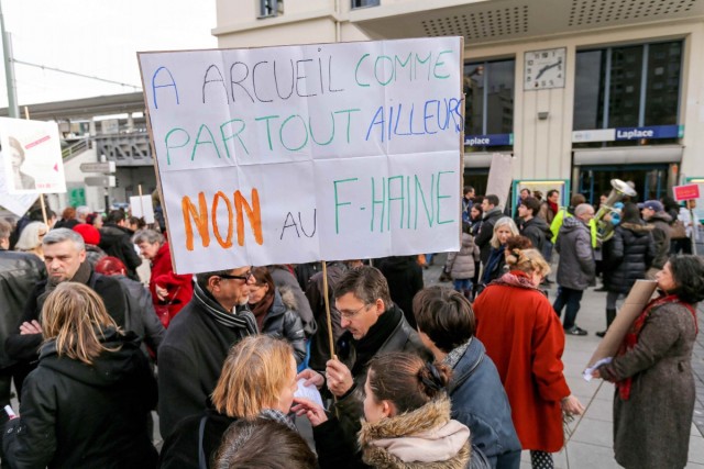 7/12. Arcueil : marche contre le Front national. © Michel Stoupak. Sam 18.01.2014, 14h19m15.