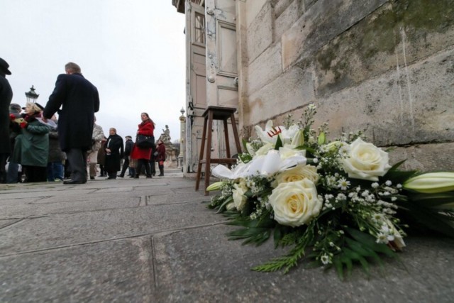 21.01.2014. Paris : les royalistes réunis en mémoire du roi Louis XVI guillotiné