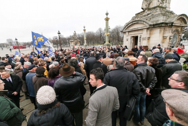 12/16. Paris : les royalistes réunis en mémoire du roi Louis XVI guillotiné. © Michel Stoupak. Mar 21.01.2014, 10h11m54.