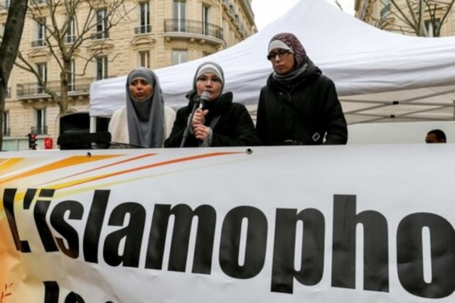 5/6. Paris : mobilisation contre l’islamophobie. © Michel Stoupak. Sam 25.01.2014.