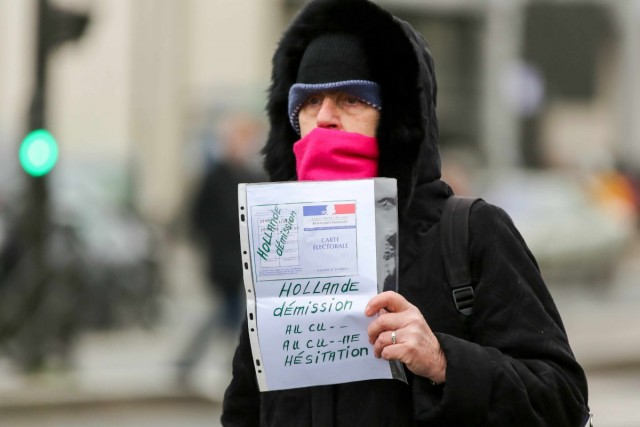 2/18. 13h11m38. Dim 26.01.2014. « Jour de colère » à Paris : manifestation anti-Hollande. © Michel Stoupak.