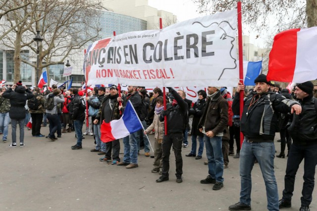 11/18. 13h44m51. Dim 26.01.2014. « Jour de colère » à Paris : manifestation anti-Hollande. © Michel Stoupak.