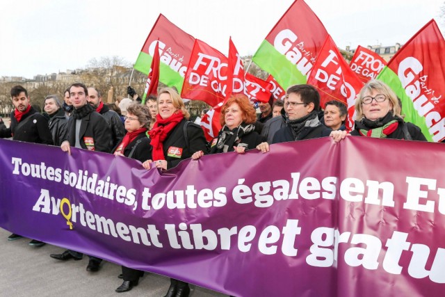 8/32. Paris. Des milliers de manifestants dans la rue pour le droit à l’IVG en Espagne. © Michel Stoupak. Sam 01.02.2014, 13h51m12.