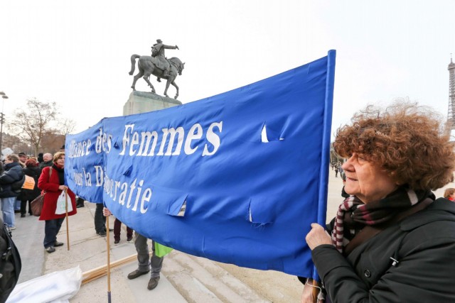 11/32. Paris. Des milliers de manifestants dans la rue pour le droit à l’IVG en Espagne. © Michel Stoupak. Sam 01.02.2014, 13h53m23.