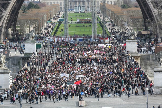 29/32. Paris. Des milliers de manifestants dans la rue pour le droit à l’IVG en Espagne. © Michel Stoupak. Sam 01.02.2014, 15h38m19.