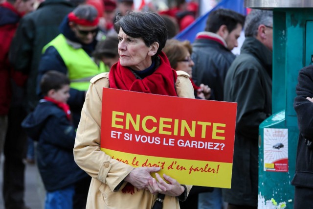 3/24. Paris : les anti-IVG saluent l’Espagne. © Michel Stoupak. Dim 19.01.2014, 14h04m09.