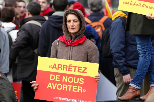 8/24. Paris : les anti-IVG saluent l’Espagne. © Michel Stoupak. Dim 19.01.2014, 14h06m44.