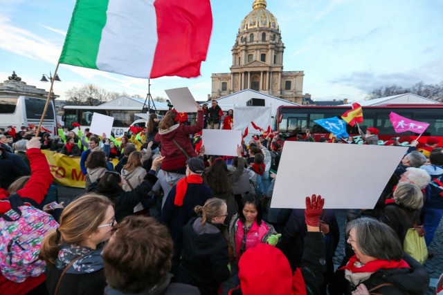 21/24. Paris : les anti-IVG saluent l’Espagne. © Michel Stoupak. Dim 19.01.2014, 17h05m48.