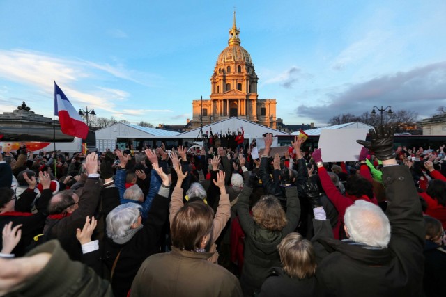 22/24. Paris : les anti-IVG saluent l’Espagne. © Michel Stoupak. Dim 19.01.2014, 17h12m15.