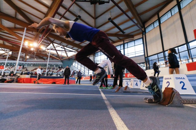 3/18. Eiffage. Une compétition d'athlétisme en salle. © Michel Stoupak. Sam 16.11.2013, 12h52m13.