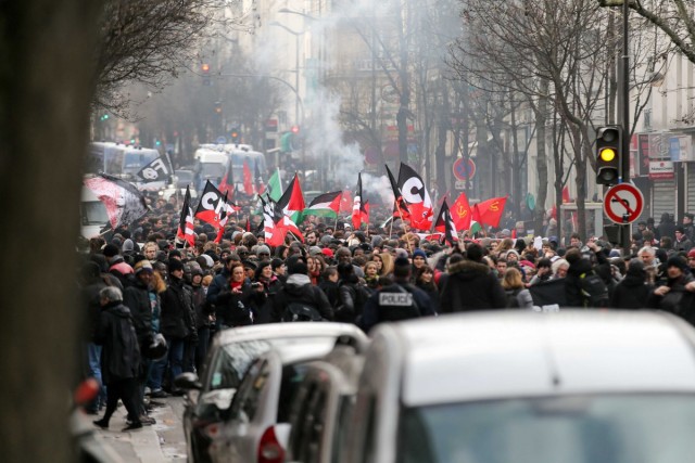 09.02.2014. Les « antifas » défilent contre le fascisme et l’homophobie