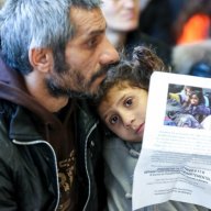 16.02.2014. Marche blanche pour Melisa, morte dans l’incendie d’un camp de Roms